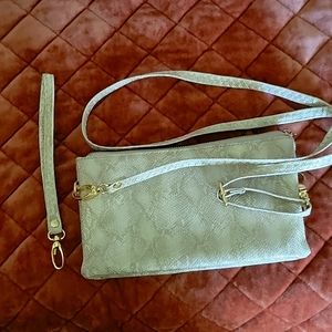Clutch purse w Strap Crossbody option